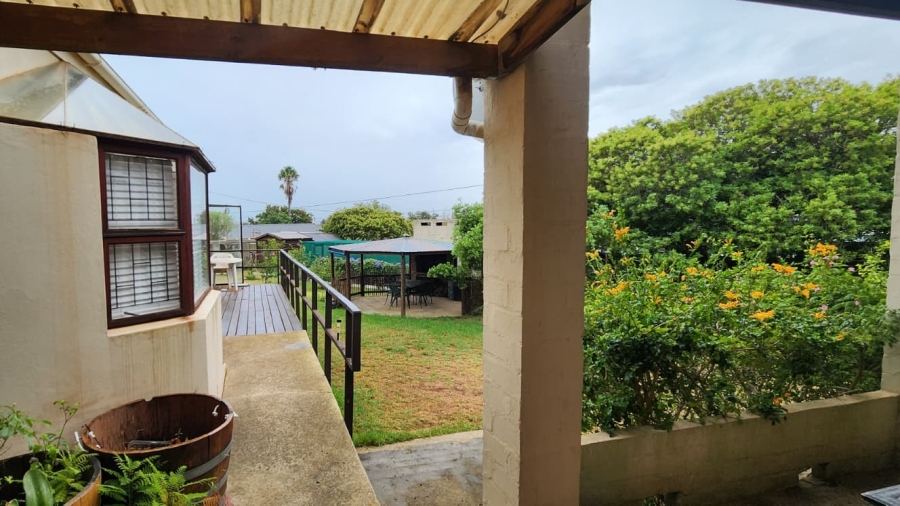 6 Bedroom Property for Sale in Napier Western Cape